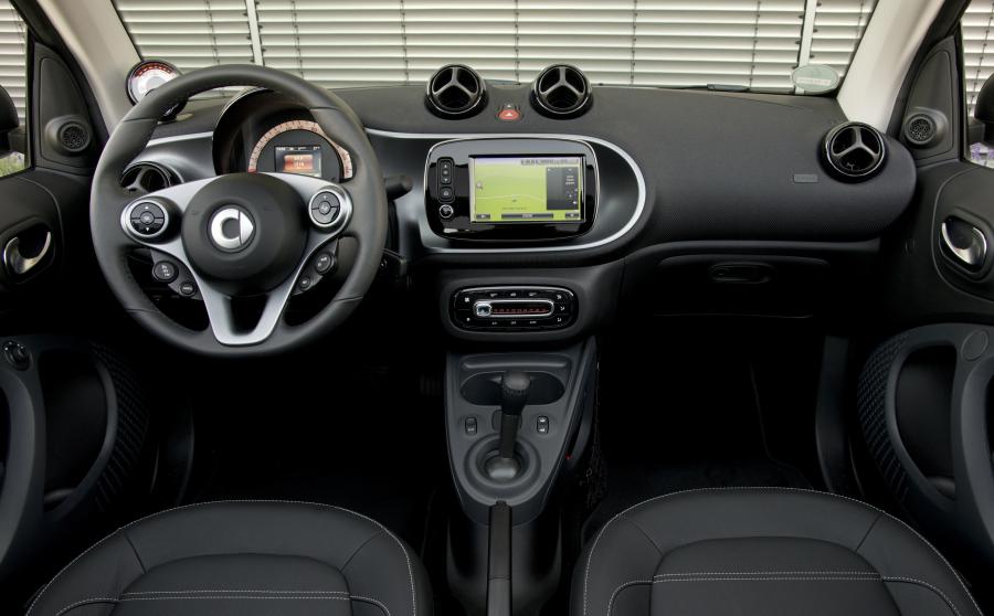 Торпедо Smart ForTwo Prime Cabrio Electric Drive 2017 года  (WW) (фото 15 из 35)